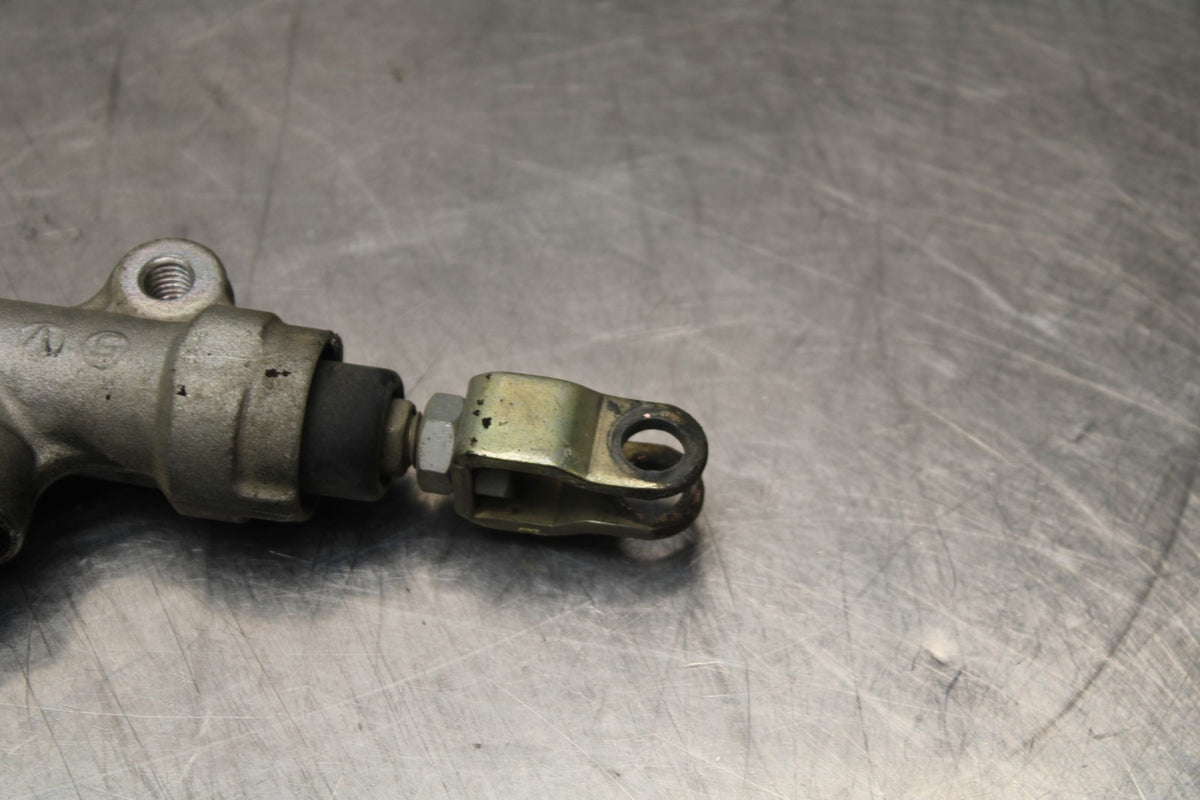 06 KAWASAKI Z750 REAR BACK BRAKE MASTER CYLINDER W RESERVOIR BB837