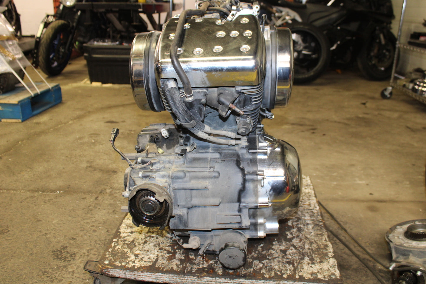 03-08 KAWASAKI VULCAN 1600 ENGINE MOTOR BB754