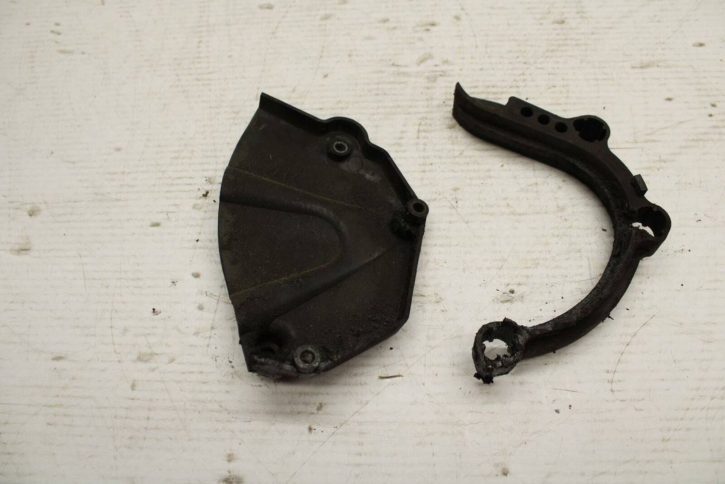 07 YAMAHA YZF R6 2c0 ENGINE SPROCKET COVER 2C0-15418-00-00 BB297