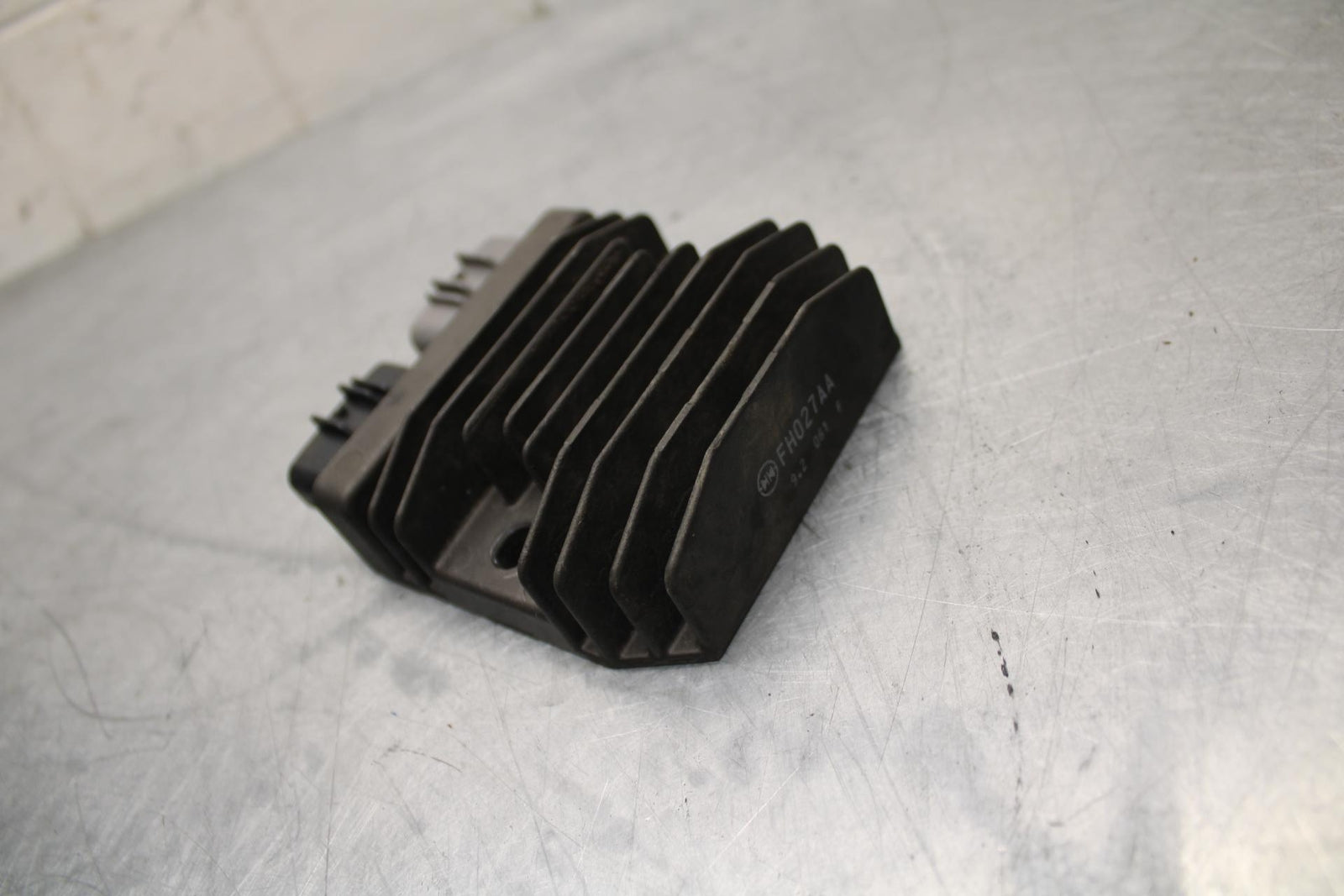 18-20 YAMAHA MT-07  MT-07 ABS RECTIFIER VOLTAGE REGULATOR BB454