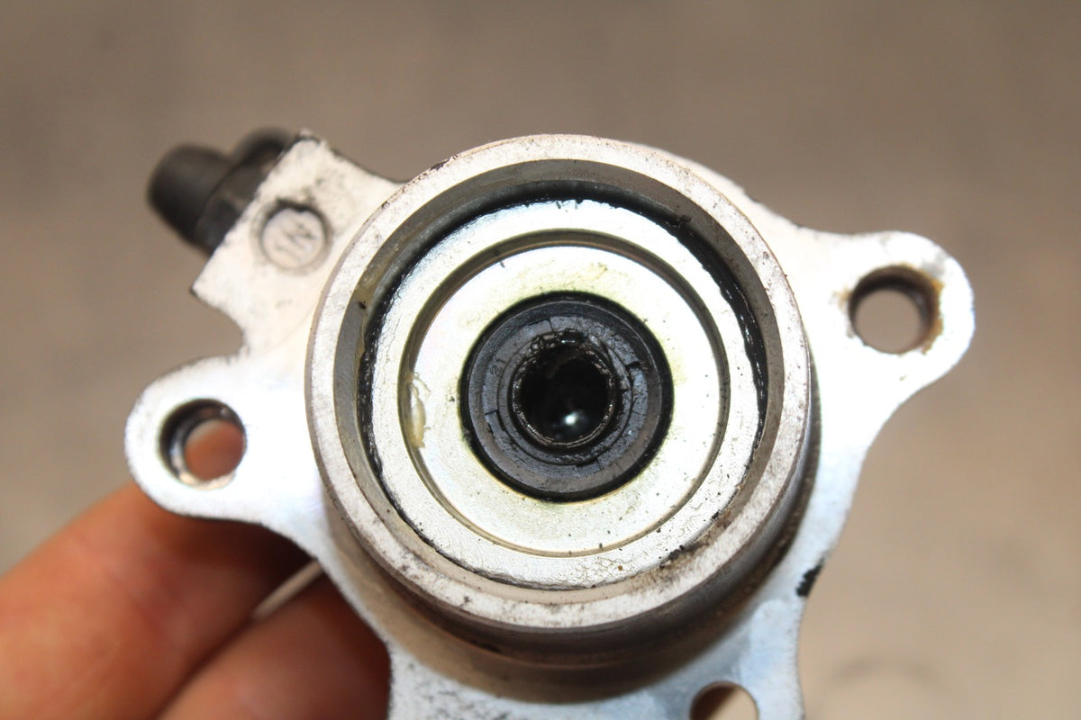 12 HONDA CB1000R CLUTCH SLAVE PISTON CYLINDER BB200
