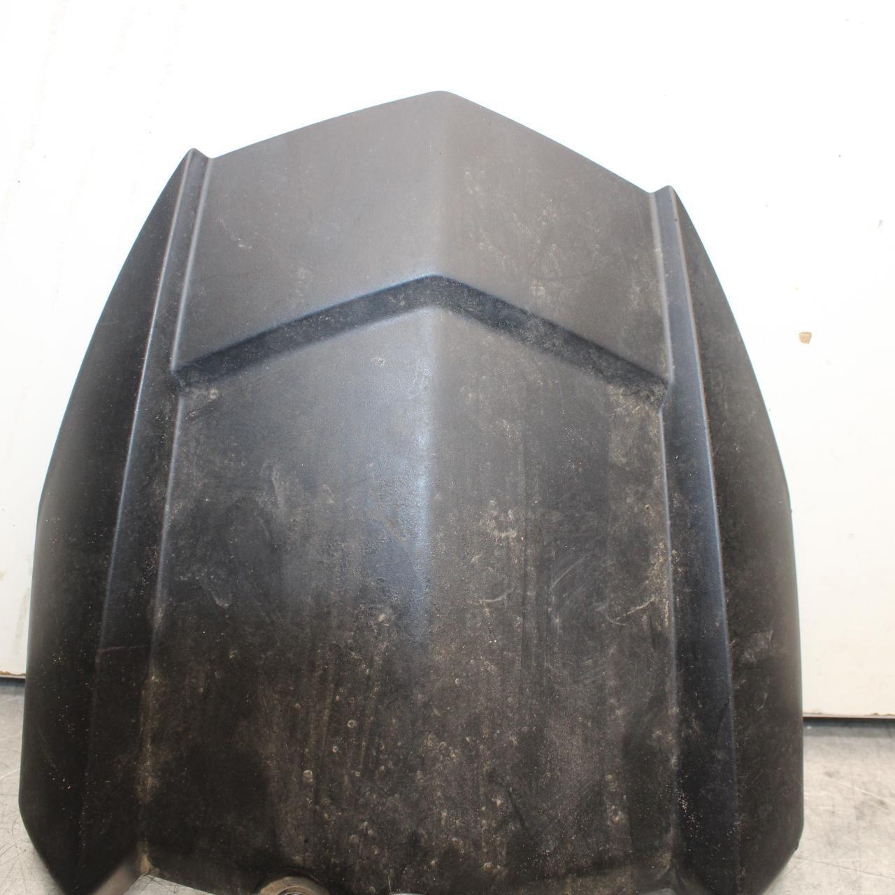 2014 Yamaha FZ09 REAR BACK WHEEL TIRE HUGGER FENDER 1RC-21650-00-00 BB81