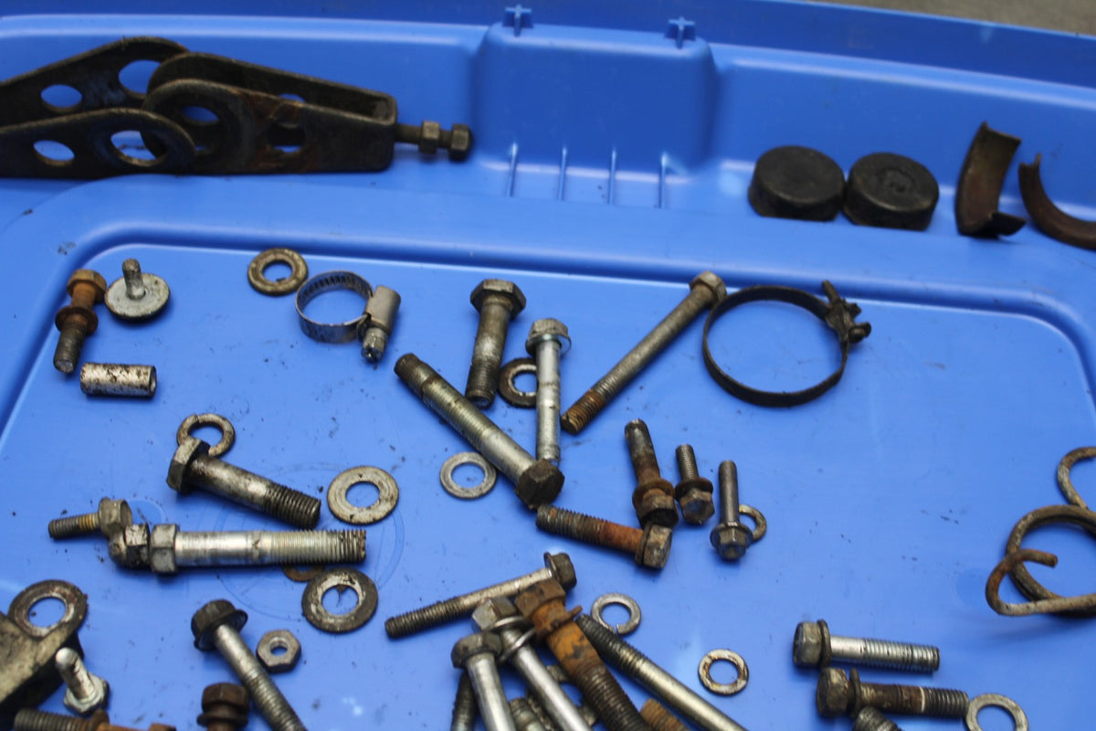 77-79 SUZUKI GS1000 MOUNTING BOLTS HARDWARE MOTOR SCREWS BB807