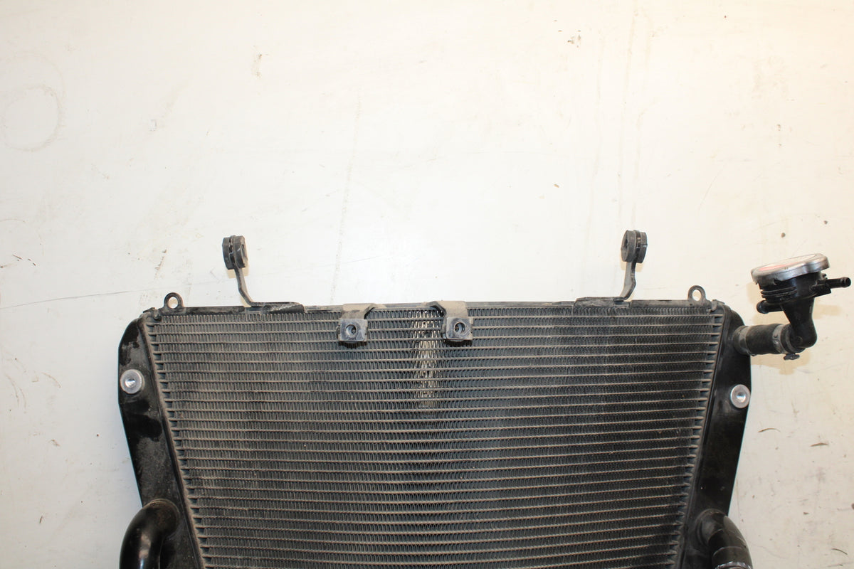 17-21 HONDA CBR1000RR SP ENGINE RADIATOR MOTOR COOLER COOLING RADIATER BB681
