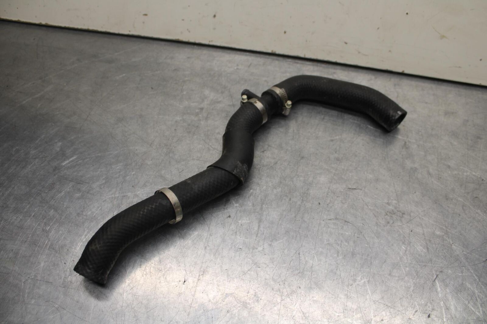 23 KAWASAKI NINJA ZX6R 636 HOSE BB609