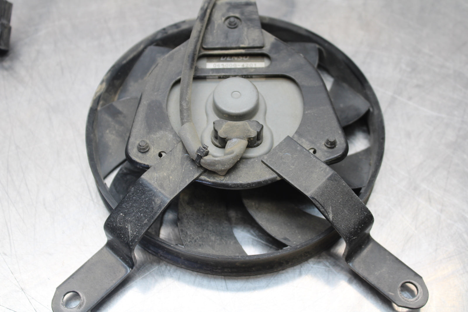 09-15 YAMAHA FZ6R ENGINE RADIATOR COOLING FAN BB161