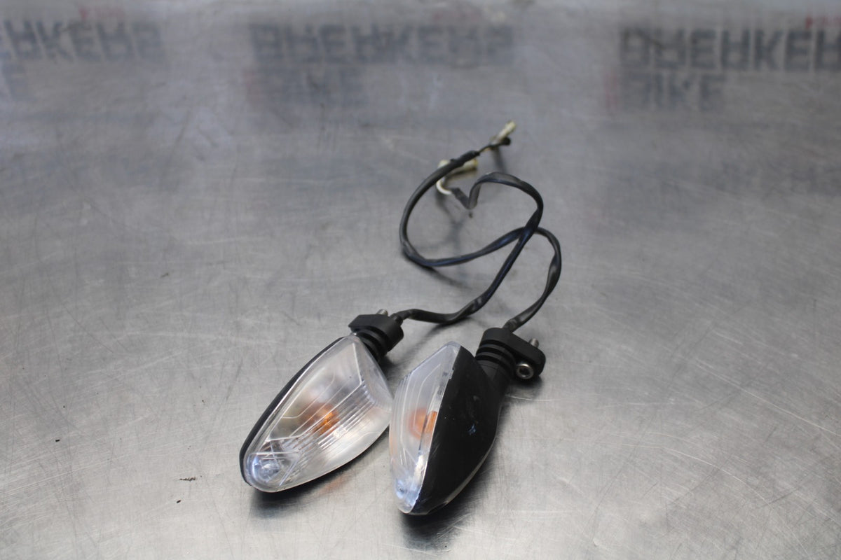 20 TRIUMPH STREET TRIPLE 765 FRONT TURN SIGNALS LIGHT INDICATORS PAIR BB864
