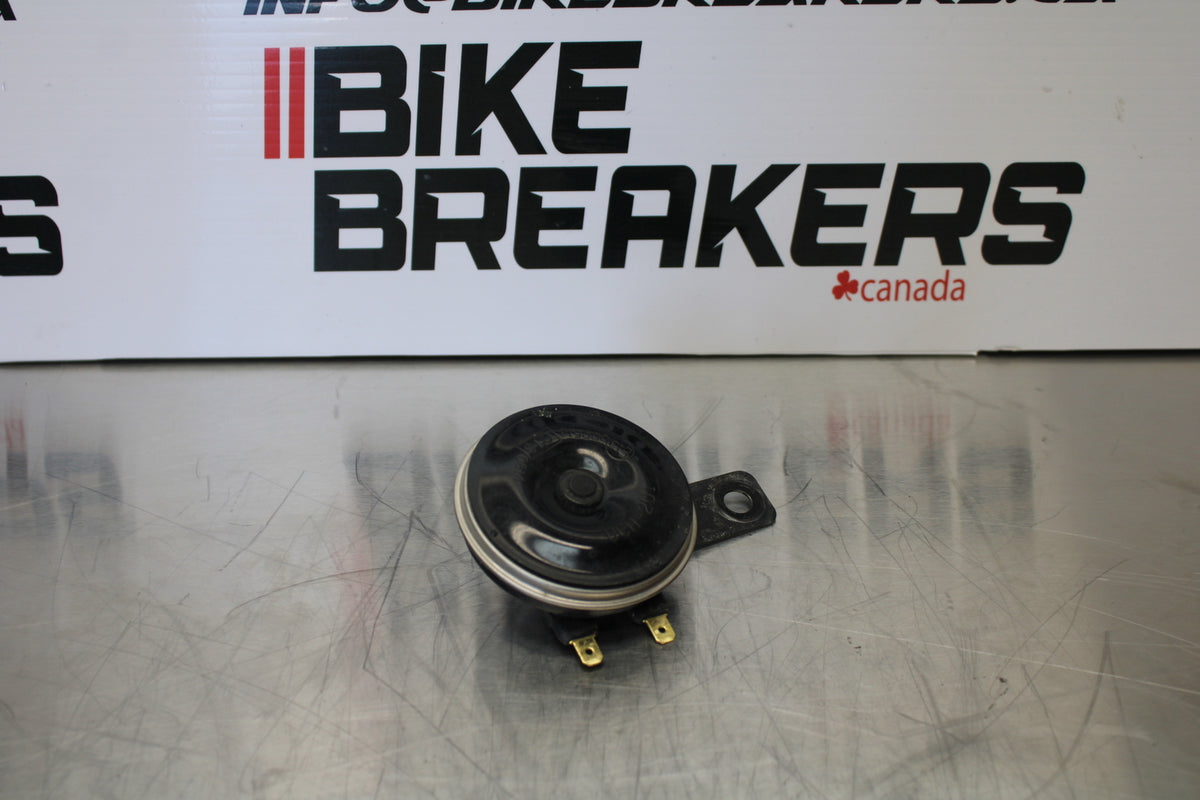 23 YAMAHA YZF R3 HORN SIGNAL BB147