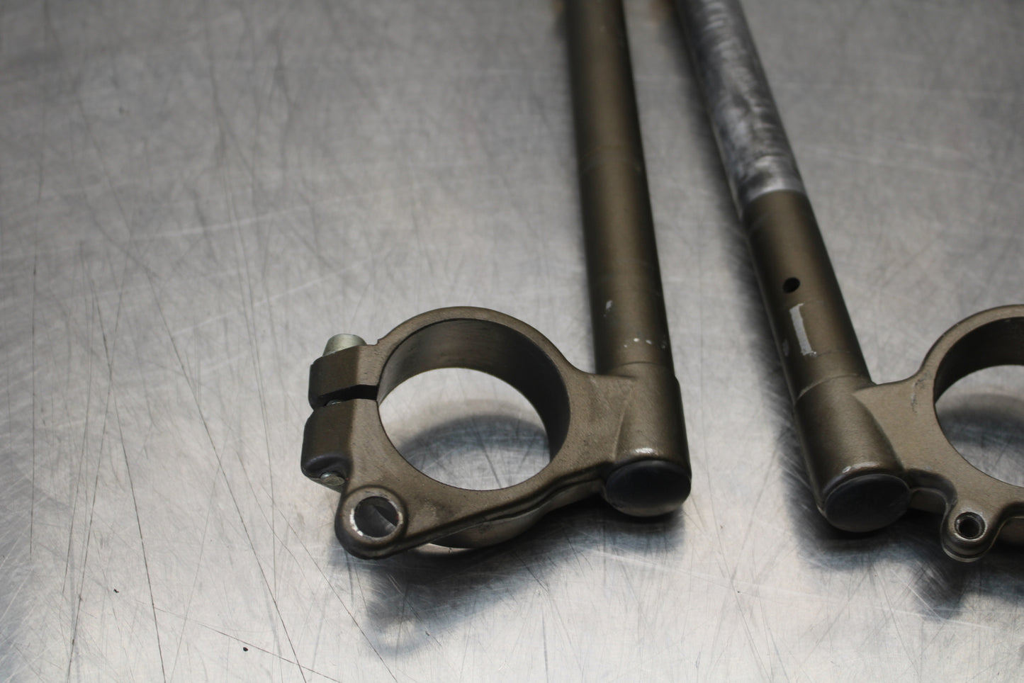 04-05 KAWASAKI NINJA ZX10R LEFT RIGHT CLIP ON ONS HANDLEBARS PAIR SET BB163