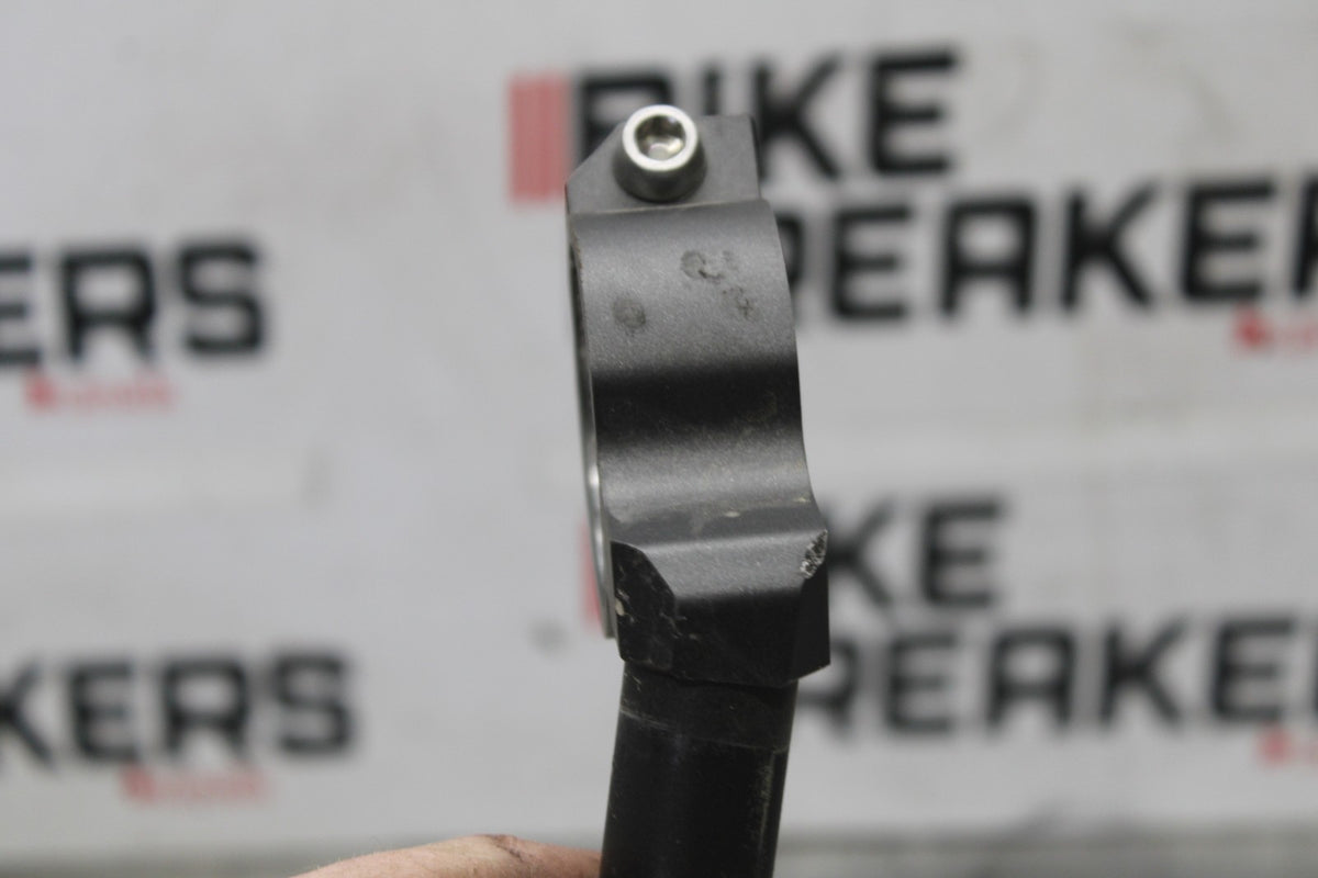 24-25 KAWASAKI NINJA ZX6R LEFT CLIP ON HANDLEBAR BB939