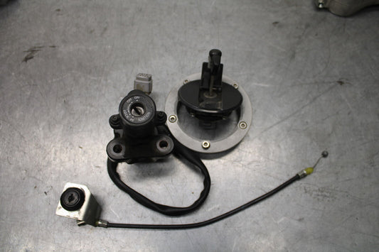 08-09 SUZUKI GSXR600 IGNITION LOCK KEY SET W/ GAS CAP AND SEAT LOCK BB728