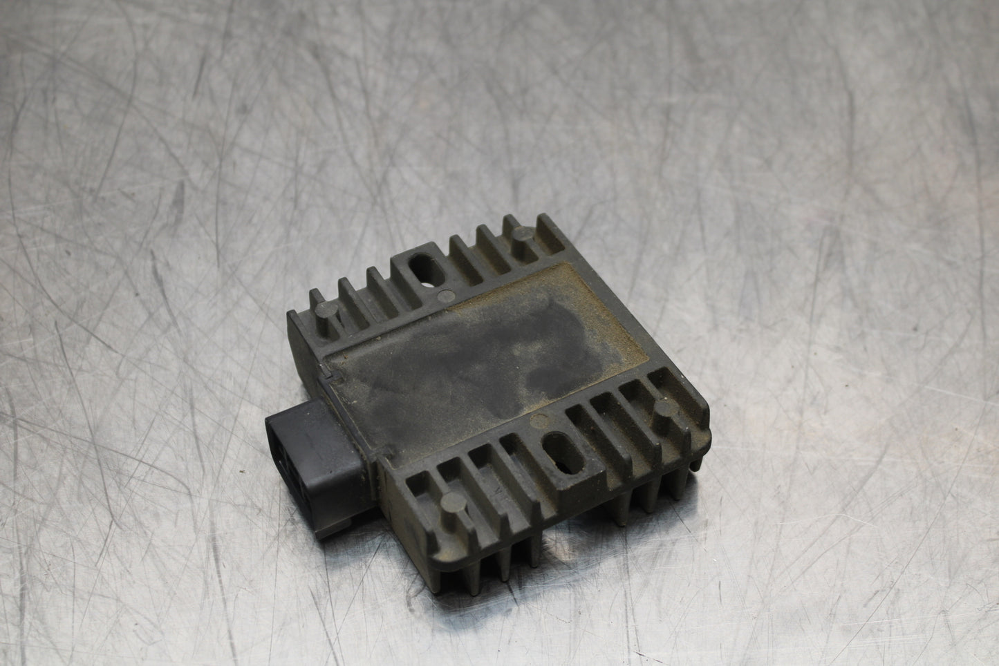 09 YAMAHA ROYAL STAR XVZ1300TF VENTURE RECTIFIER VOLTAGE REGULATOR BB151