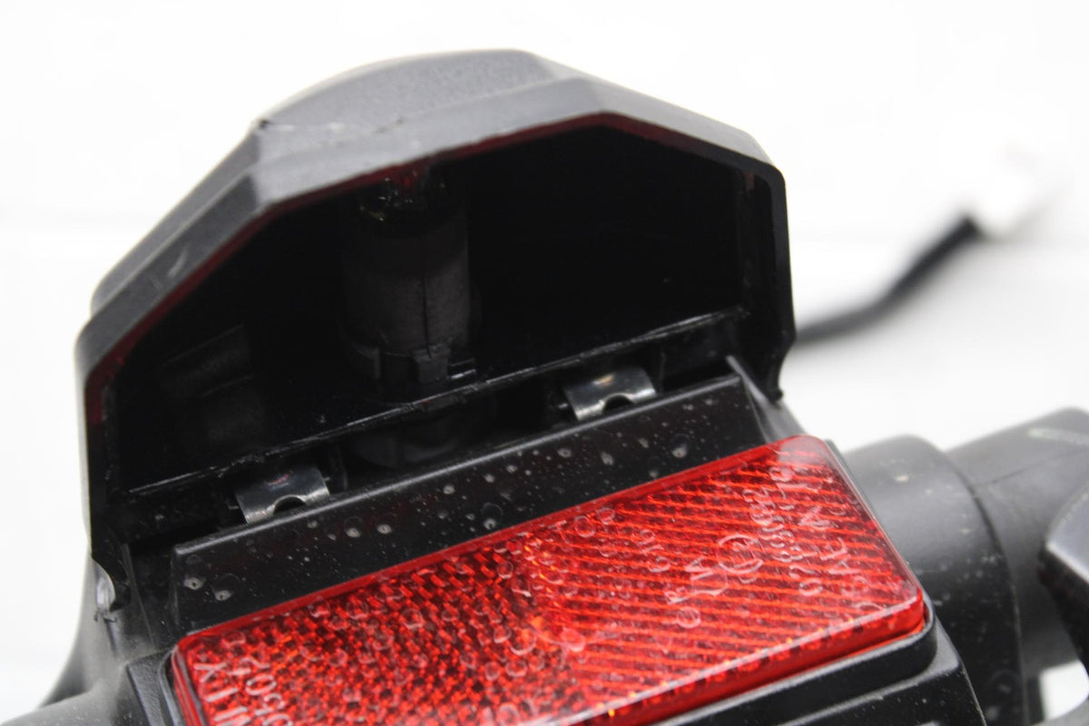 22-23 YAMAHA YZF R7 REAR BACK TAIL LIGHT MOUNT BRACKET BB583