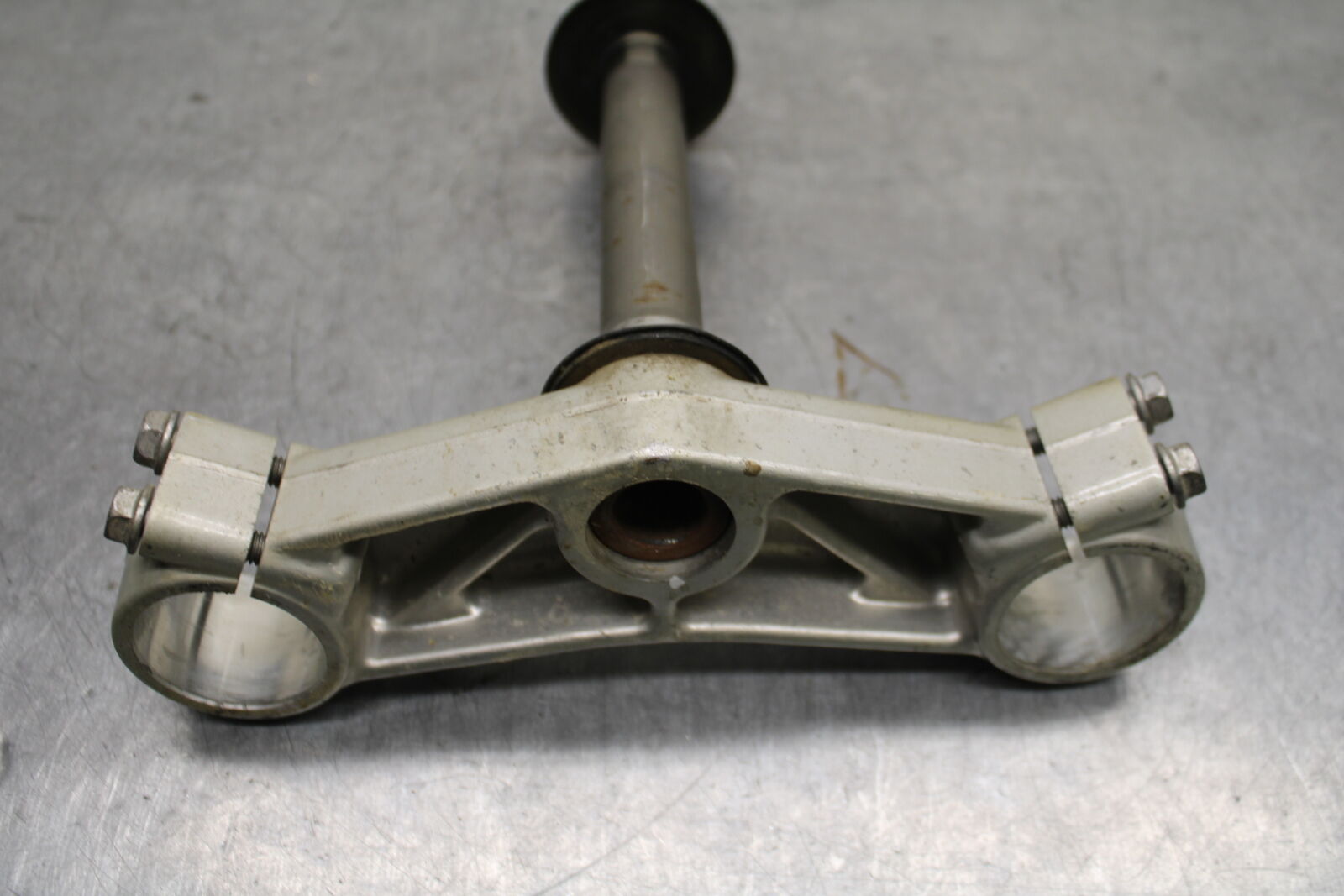 03-04 HONDA CBR600RR FRONT FORKS CLAMP LOWER TRIPLE TREE STEM BB114