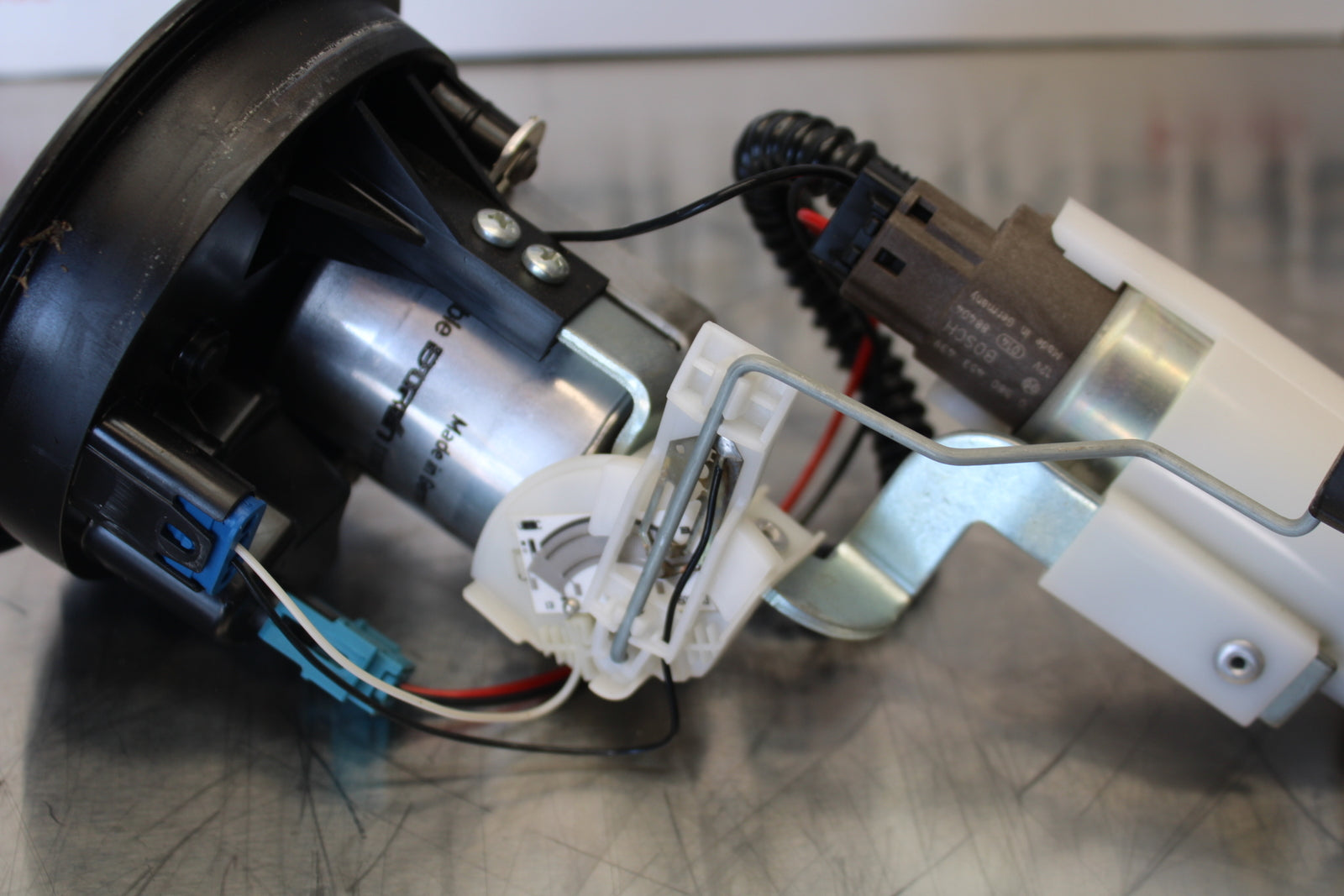 06-12 BMW F800ST FUEL PUMP GAS PETROL SENDER UNIT BB144