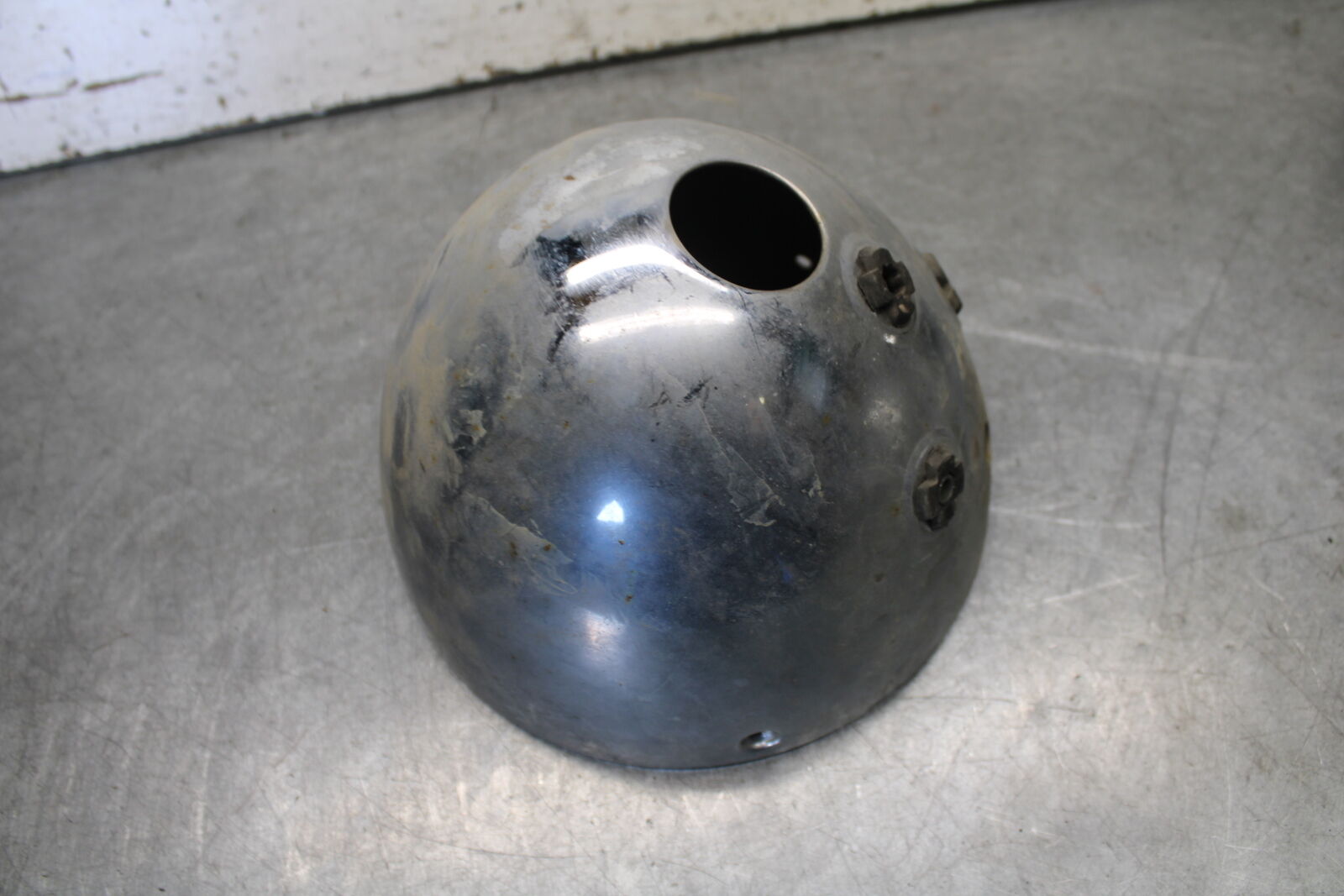 05-09 SUZUKI BOULEVARD C90 HEADLIGHT CASE HOUSING BUCKET BB692