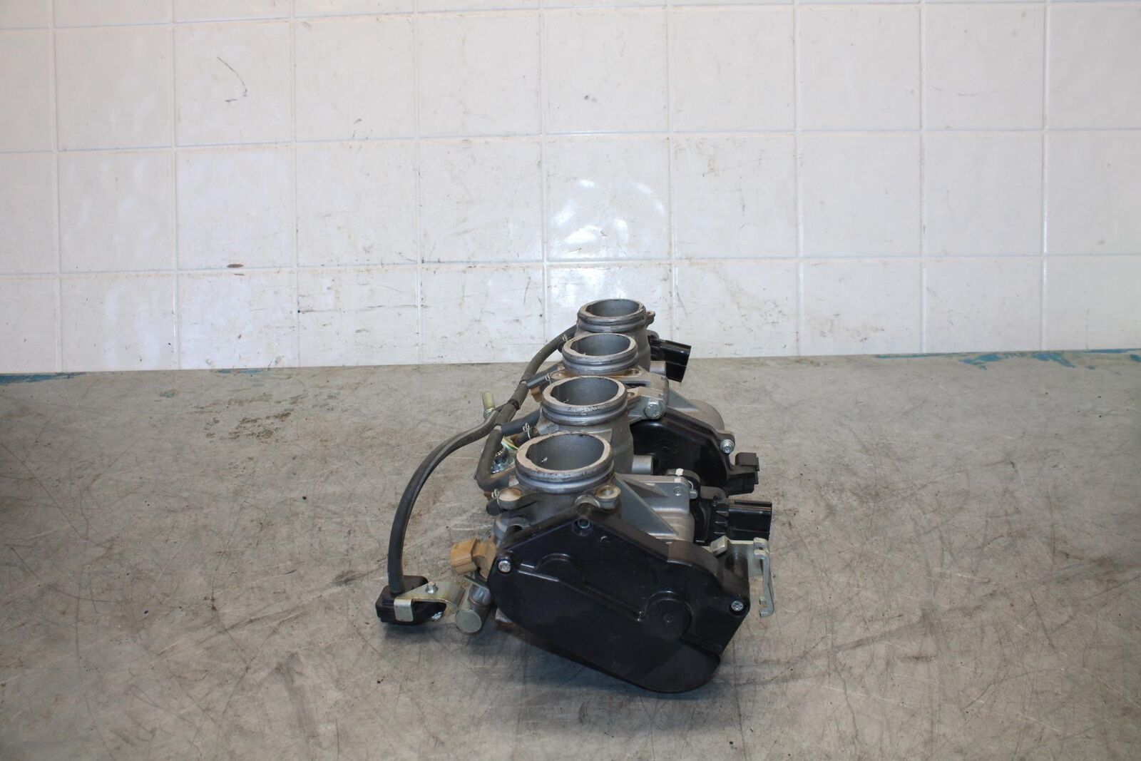 08-16 YAMAHA YZF R6 MAIN FUEL INJECTORS / THROTTLE BODIES BB431