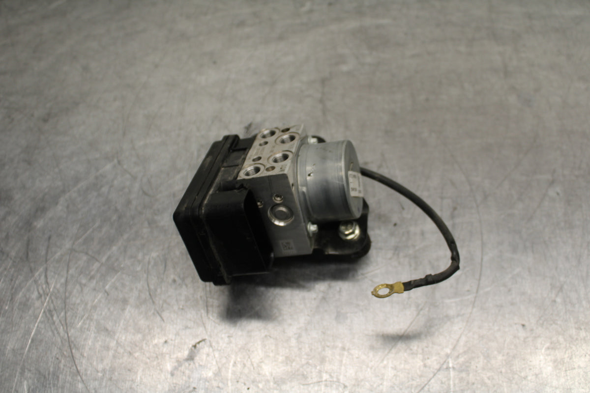 17-24 KTM 390 DUKE ABS PUMP UNIT MODULE BB734