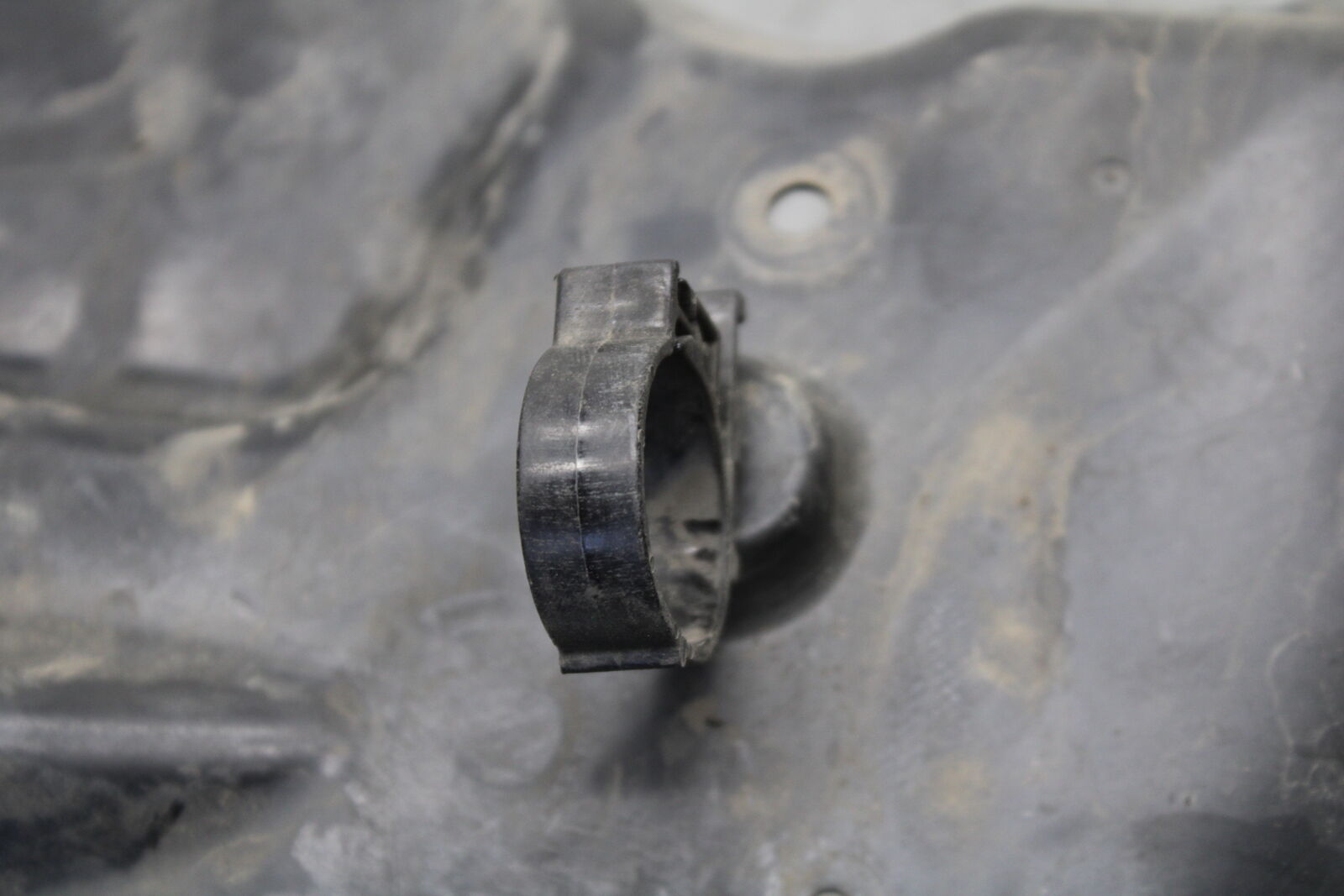 13-18 KAWASAKI NINJA ZX6R LOWER FRONT UPPER INNER HEADLIGHT COWL FAIRING  BB666