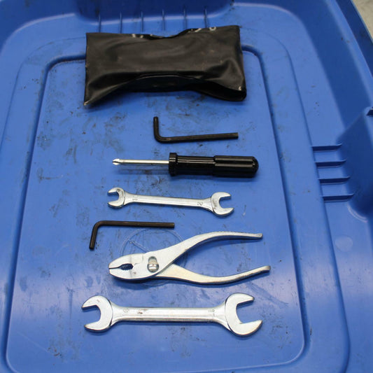 15-21 SUZUKI GSXR600 STOCK TOOLS OEM TOOL BAG KIT SET BB418