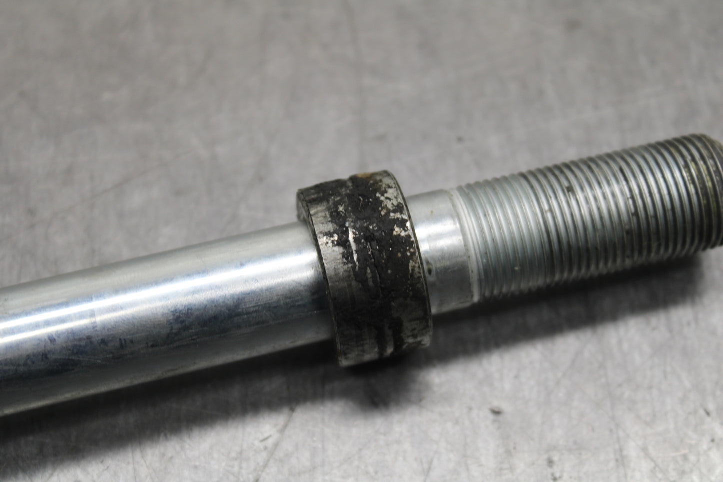 12-17 KAWASAKI NINJA 650 FRONT WHEEL RIM AXLE PIVOT BOLT BB129