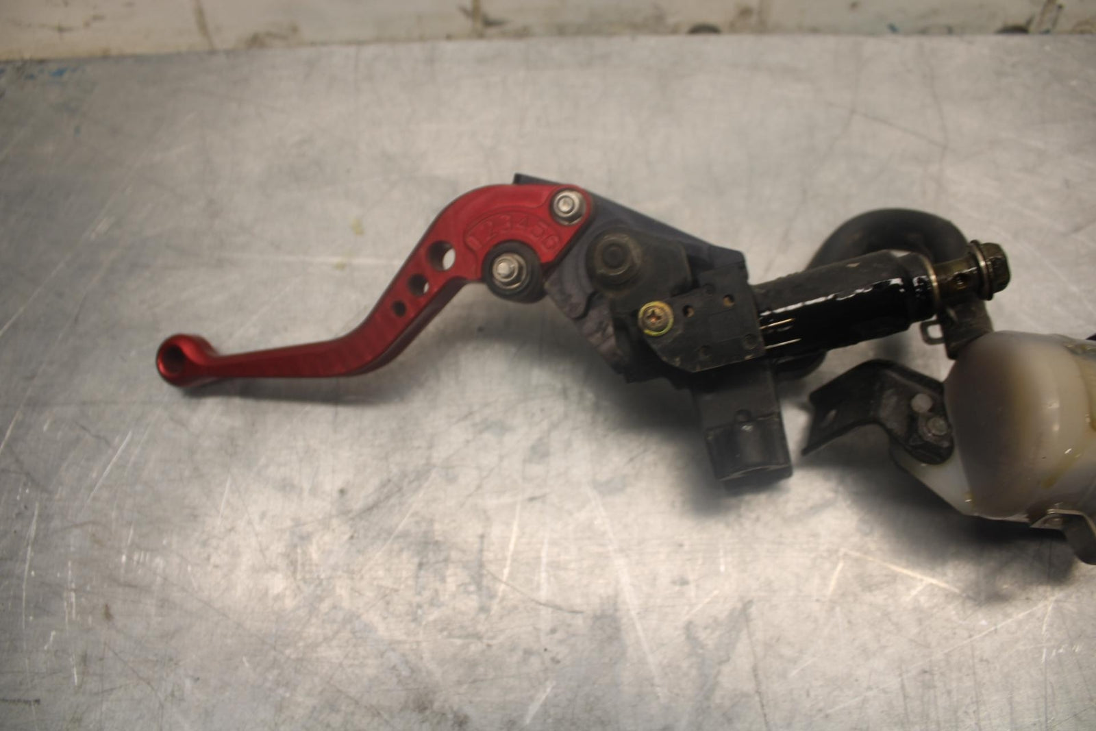 97-98 SUZUKI GSXR 600 SRAD FRONT BRAKE MASTER CYLINDER w/ LEVER BB455