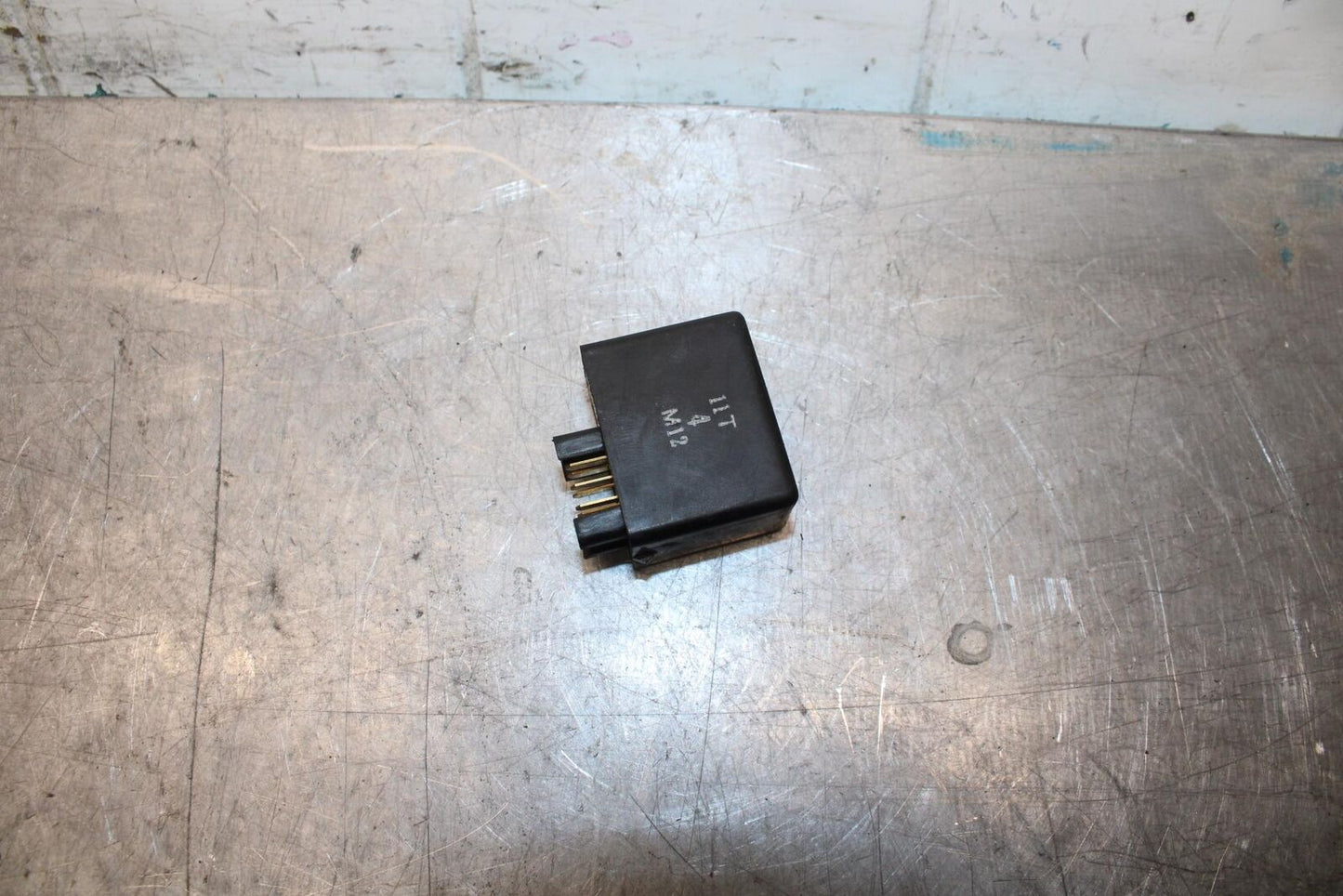 11-23 SUZUKI GSXR 750 TURN SIGNAL FUEL PUMP RELAY FLASHER SWITCH BB55