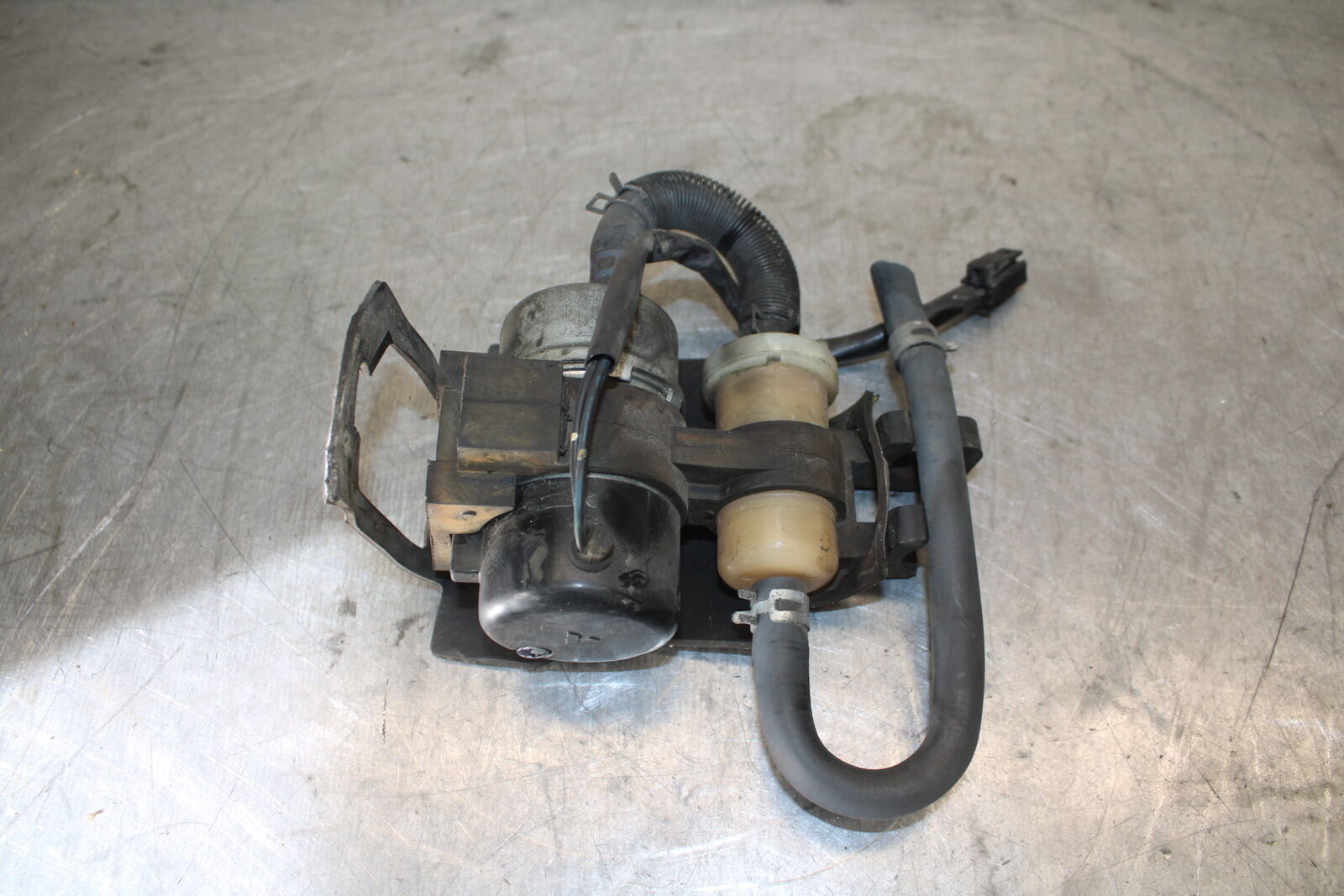 05-06 YAMAHA ROAD STAR XV1700A FUEL GAS PUMP BB703