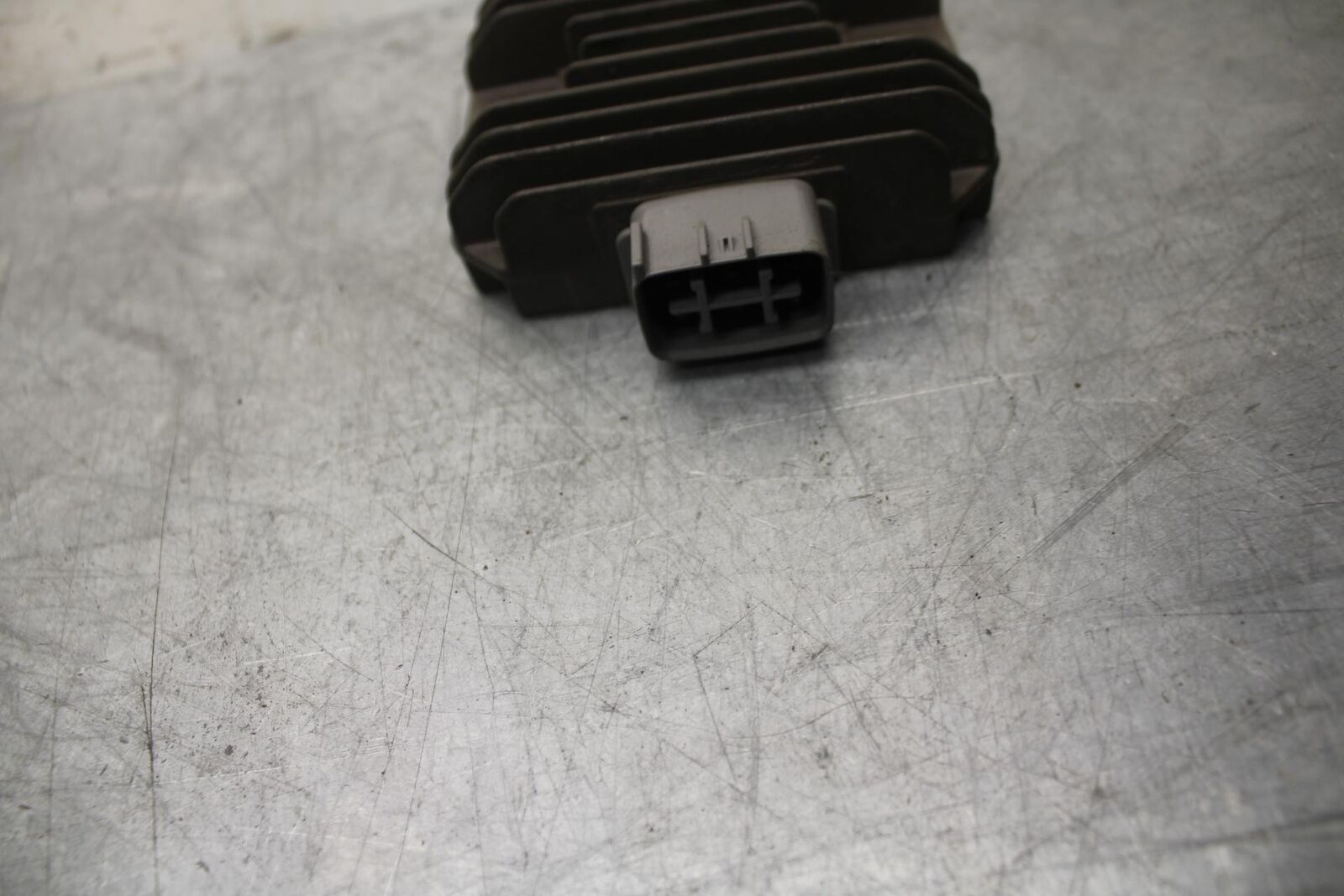 2015 Kawasaki Ninja 300 EX300B ABS RECTIFIER VOLTAGE REGULATOR 21066-0732 BB518