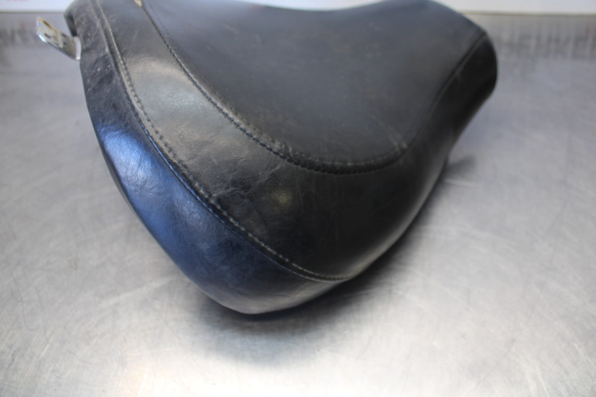 2006 Suzuki Boulevard C90 FRONT DRIVERS SEAT BB849