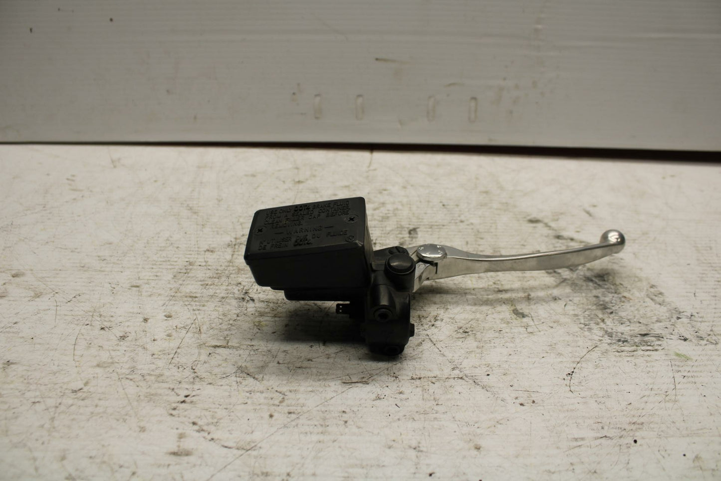 90-07 KAWASAKI ZZR 250 FRONT BRAKE MASTER CYLINDER w/ LEVER BB298