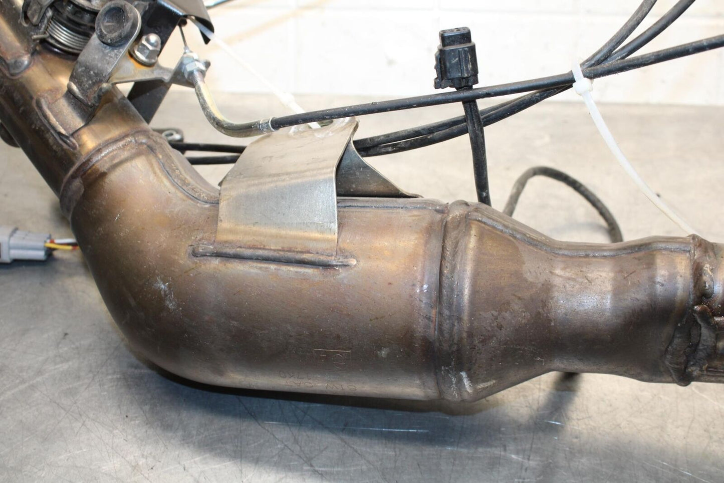 20 SUZUKI GSXR 1000 EXHAUST HEADER PIPES MANIFOLD BB597