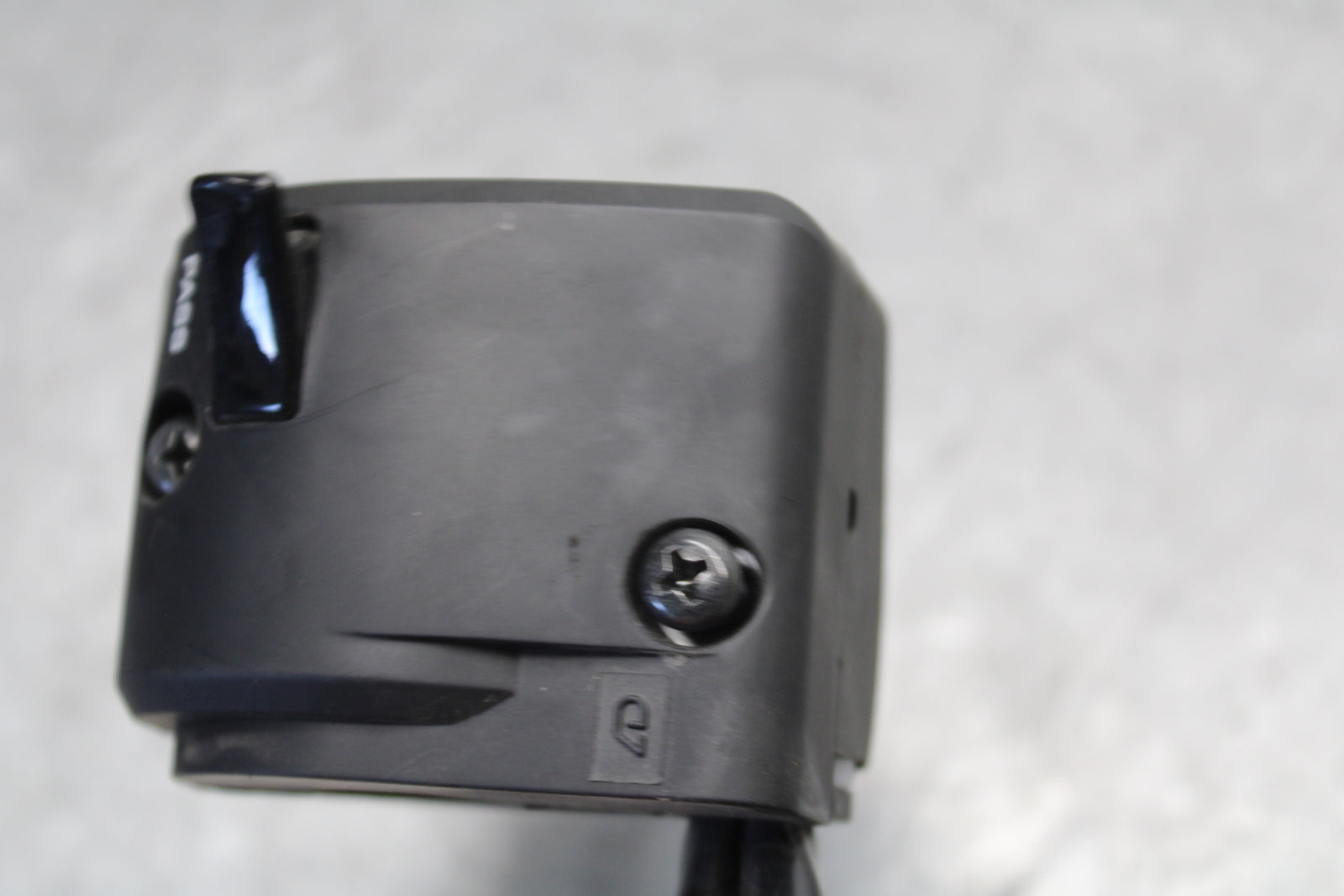 18-23 KAWASAKI NINJA 400 LEFT CLIP ON HANDLE HORN SIGNALS SWITCH SWITCHES BB660