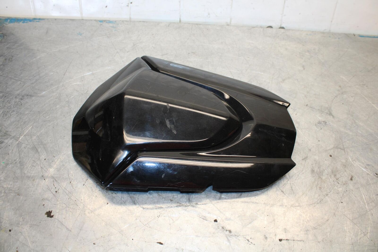 09-16 SUZUKI GSXR1000 REAR BACK SEAT SOLO COWL FAIRING COVER BB439