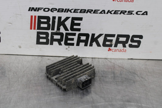 08-16 YAMAHA YZF R6 RECTIFIER VOLTAGE REGULATOR BB798