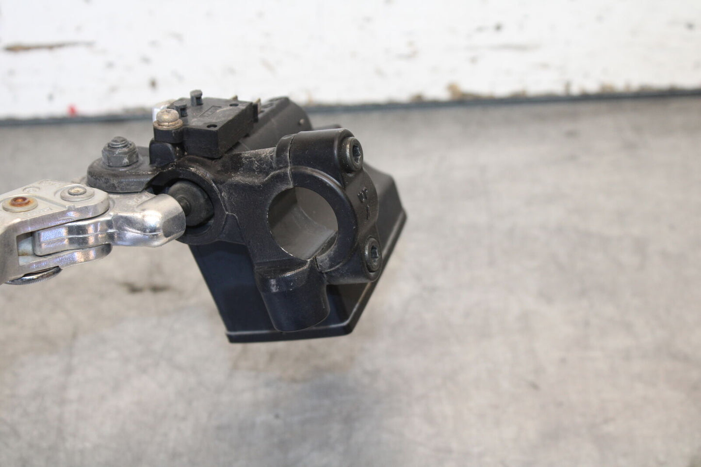 07-09 YAMAHA FZ6 FRONT BRAKE MASTER CYLINDER w/ LEVER BB713