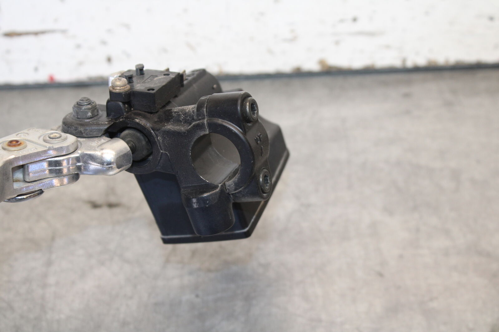 07-09 YAMAHA FZ6 FRONT BRAKE MASTER CYLINDER w/ LEVER BB713