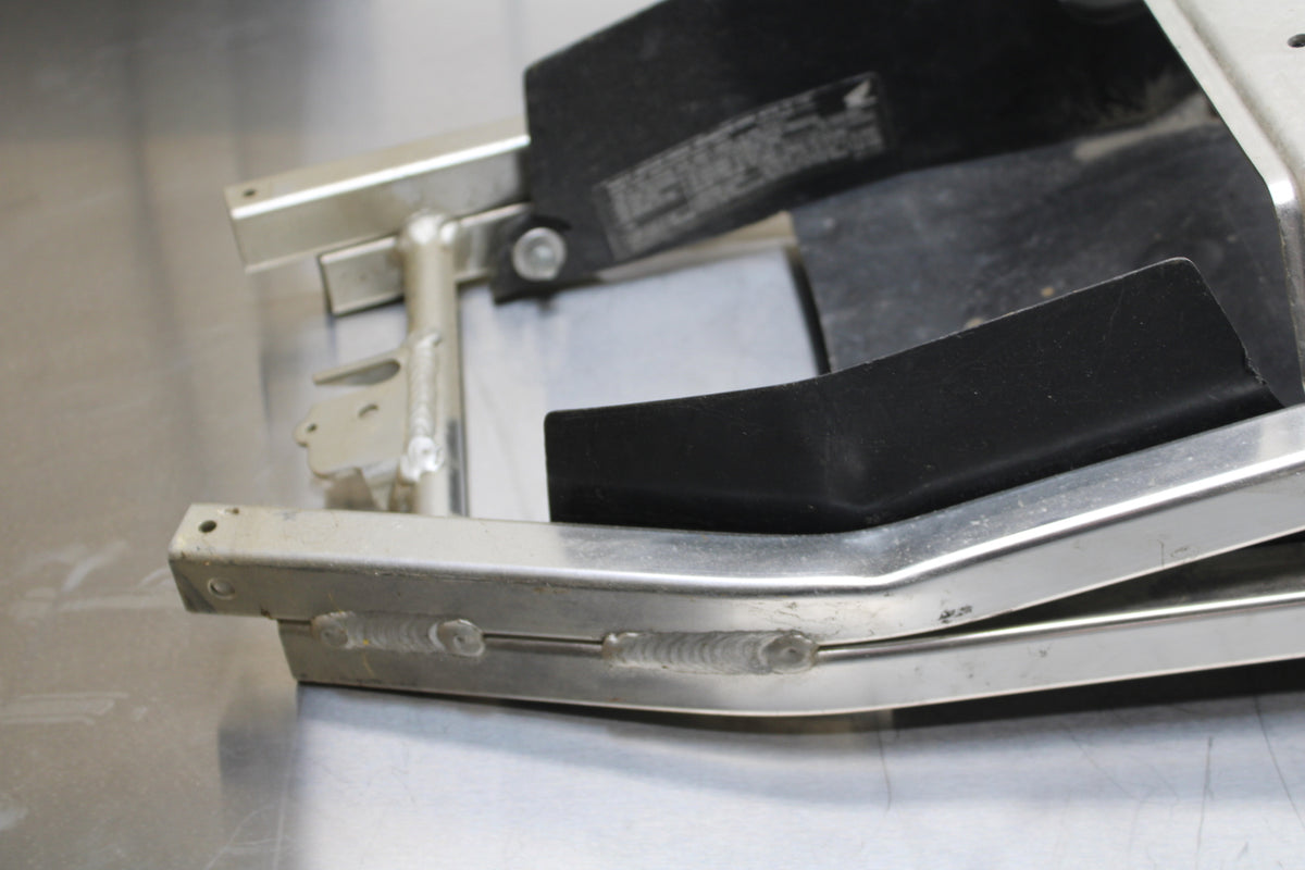 00-01 HONDA CBR929RR REAR SUBFRAME BACK SUB FRAME BB265