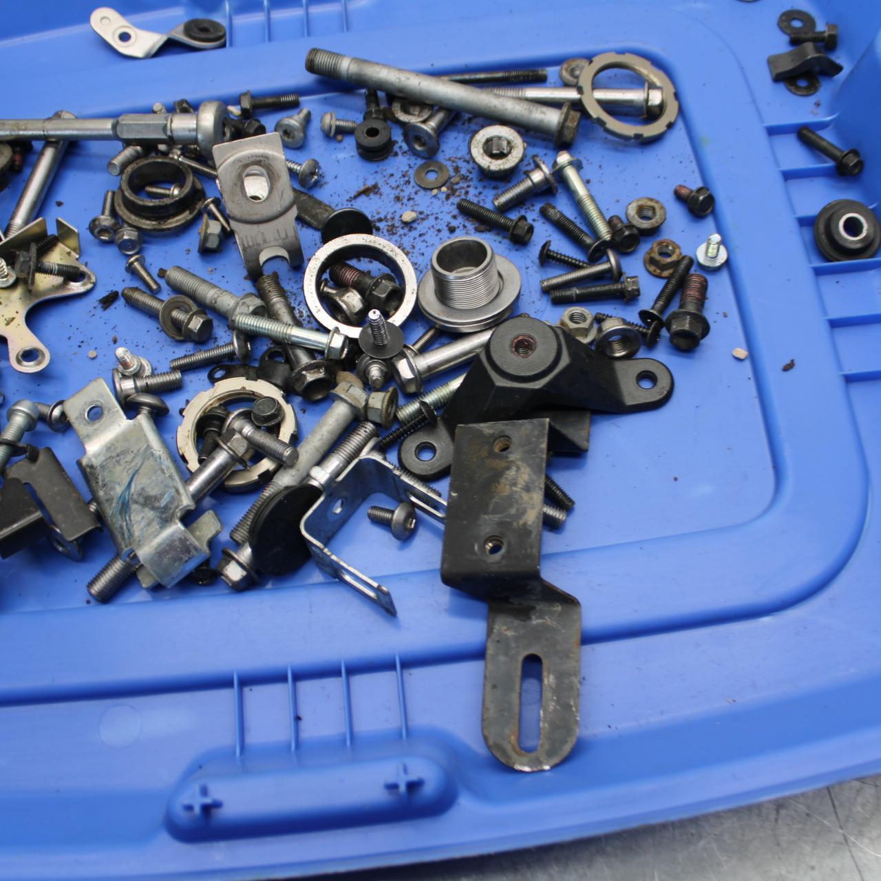 2008 Kawasaki Ninja ZX10R LEFTOVER MOUNTING BOLTS HARDWARE MOTOR SCREWS BB524