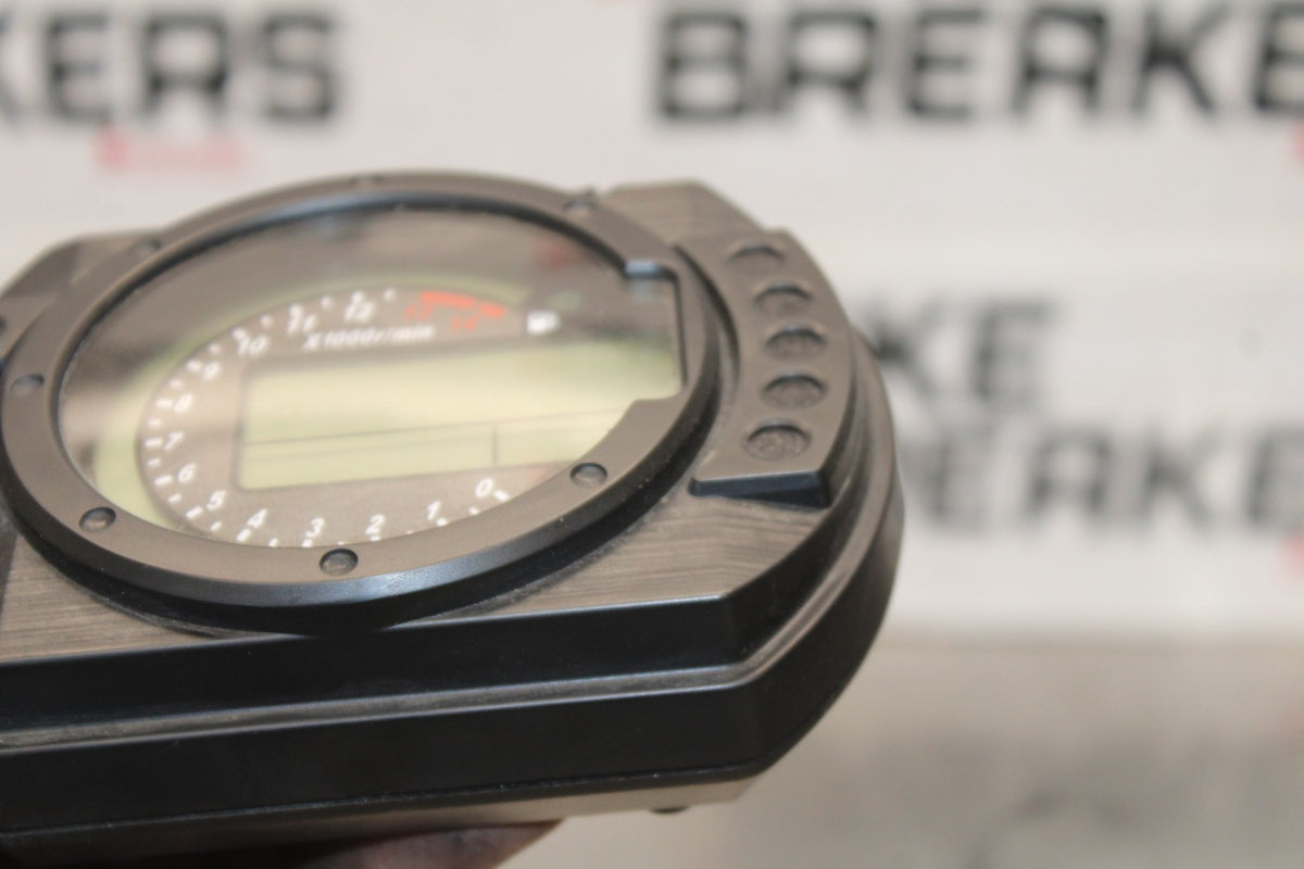 04-05 KAWASAKI NINJA ZX10R SPEEDO TACH GAUGES DISPLAY CLUSTER SPEEDOMETER BB931