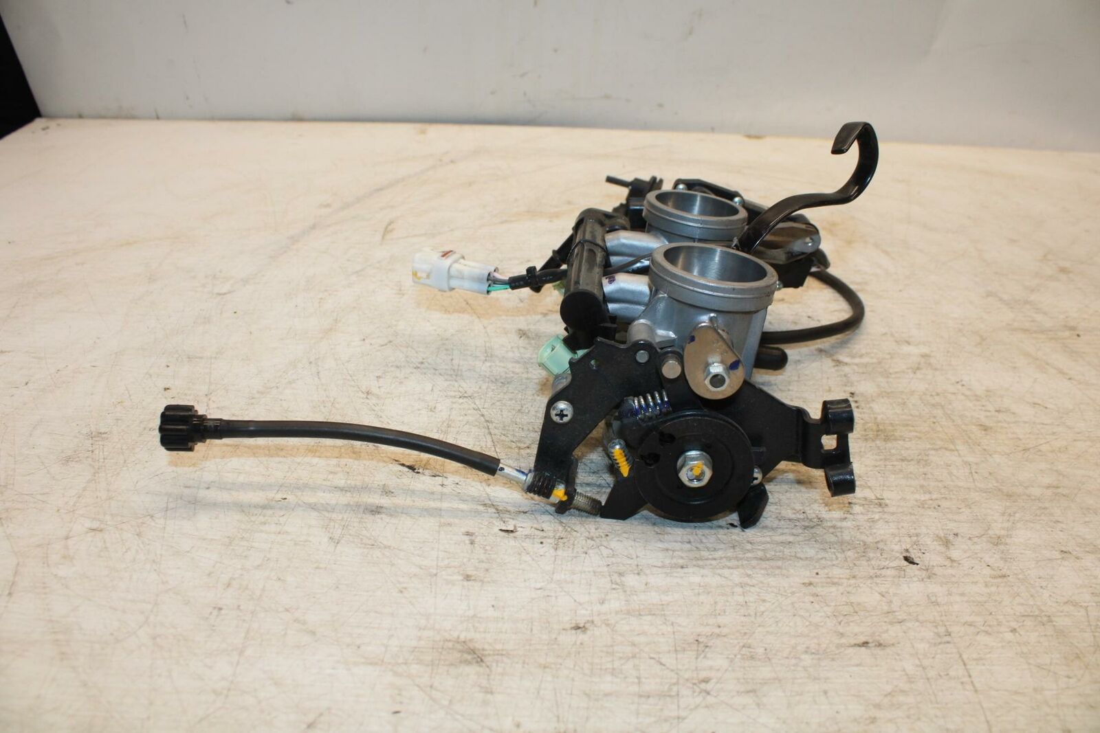 17-20 KAWASAKI NINJA 650 MAIN FUEL INJECTORS / THROTTLE BODIES BB364