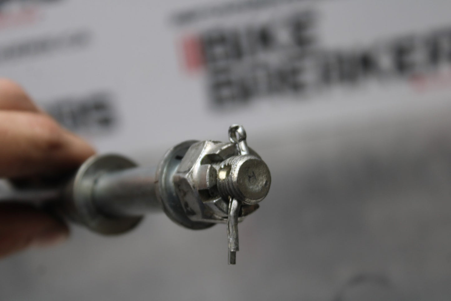 13-17 KAWASAKI NINJA 300 EX300 ABS FRONT WHEEL RIM AXLE PIVOT BOLT BB187