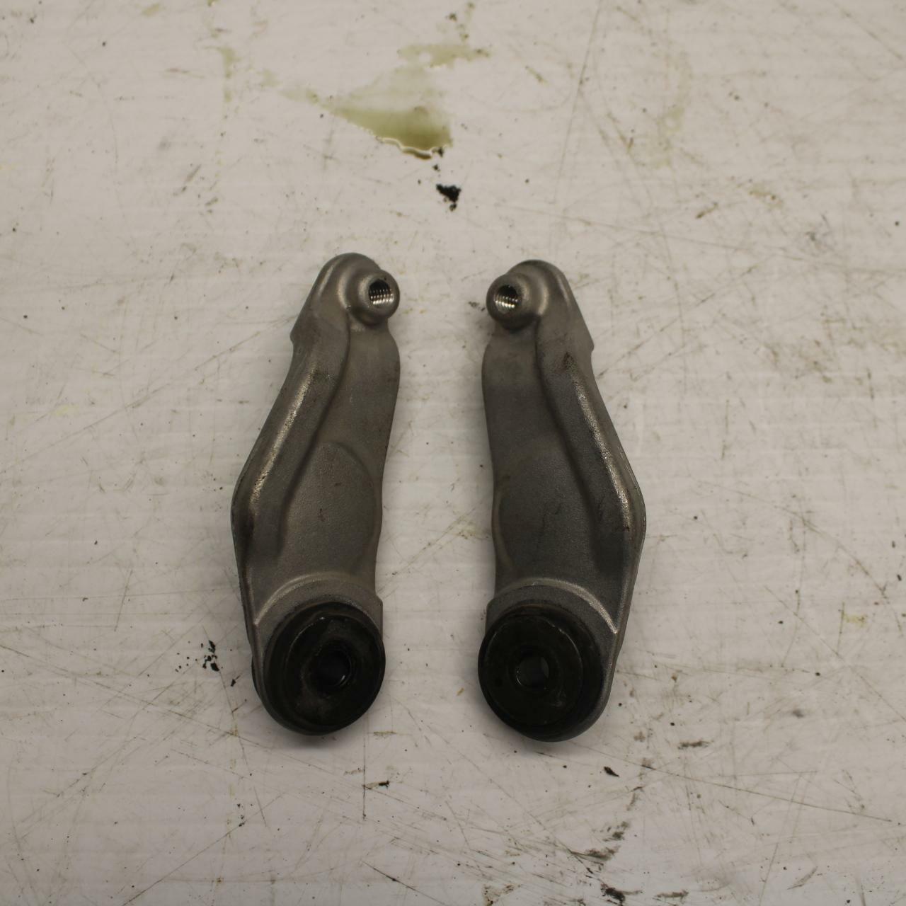 06 YAMAHA YZF R1 FRONT GAS TANK BRACKET MOUNT BB282