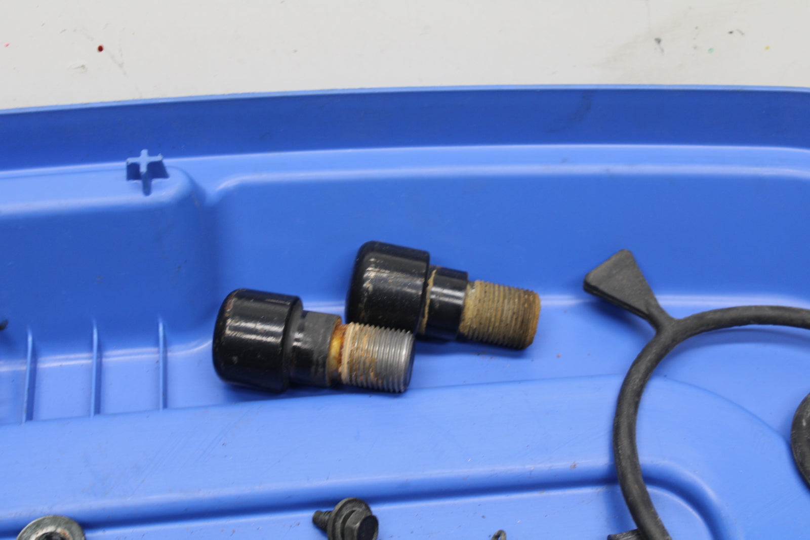 03-05 YAMAHA YZF R6 MOUNTING BOLTS HARDWARE MOTOR SCREWS BB751