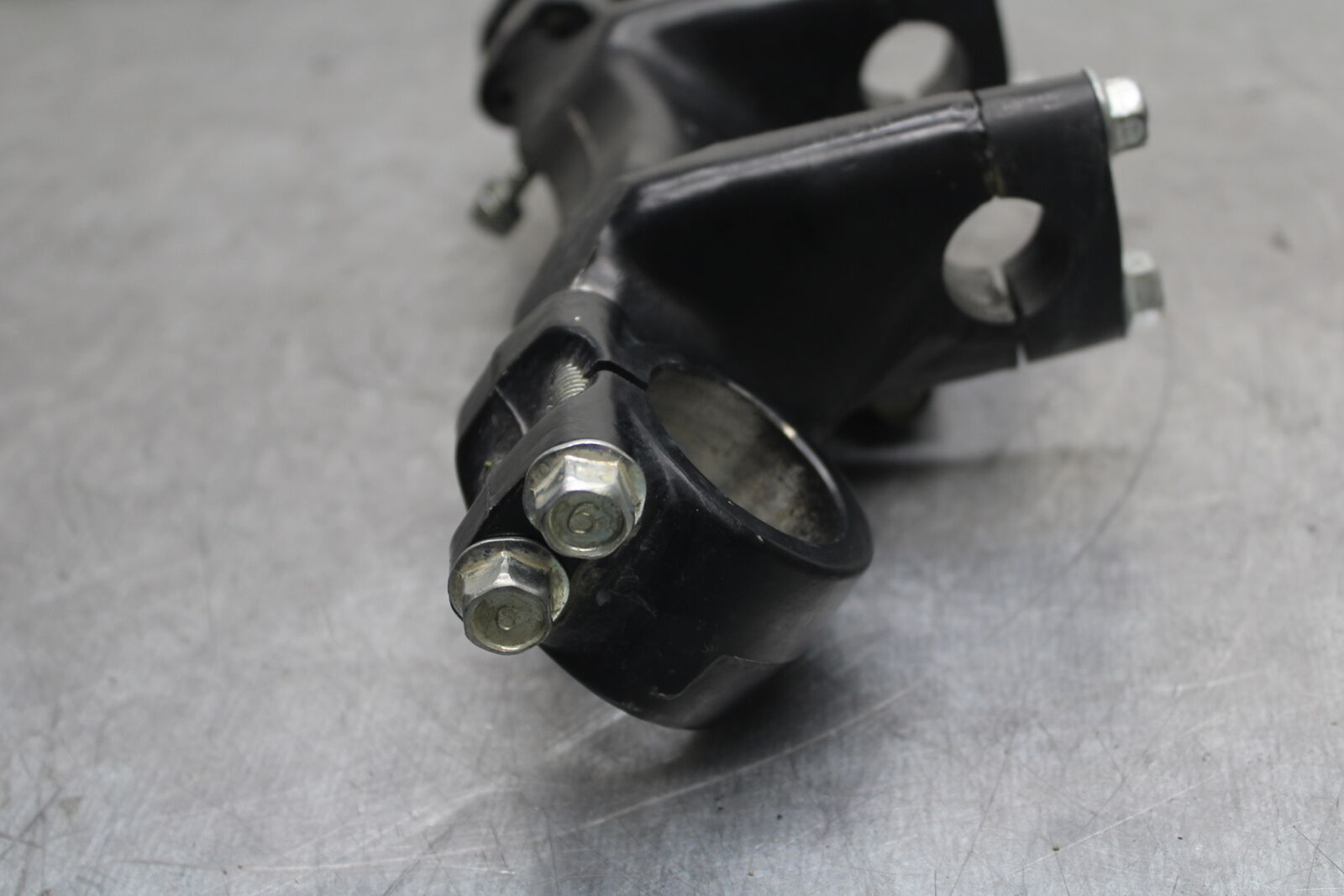 82-83 YAMAHA IT175 FORKS UPPER TRIPLE TREE CLAMP BB108