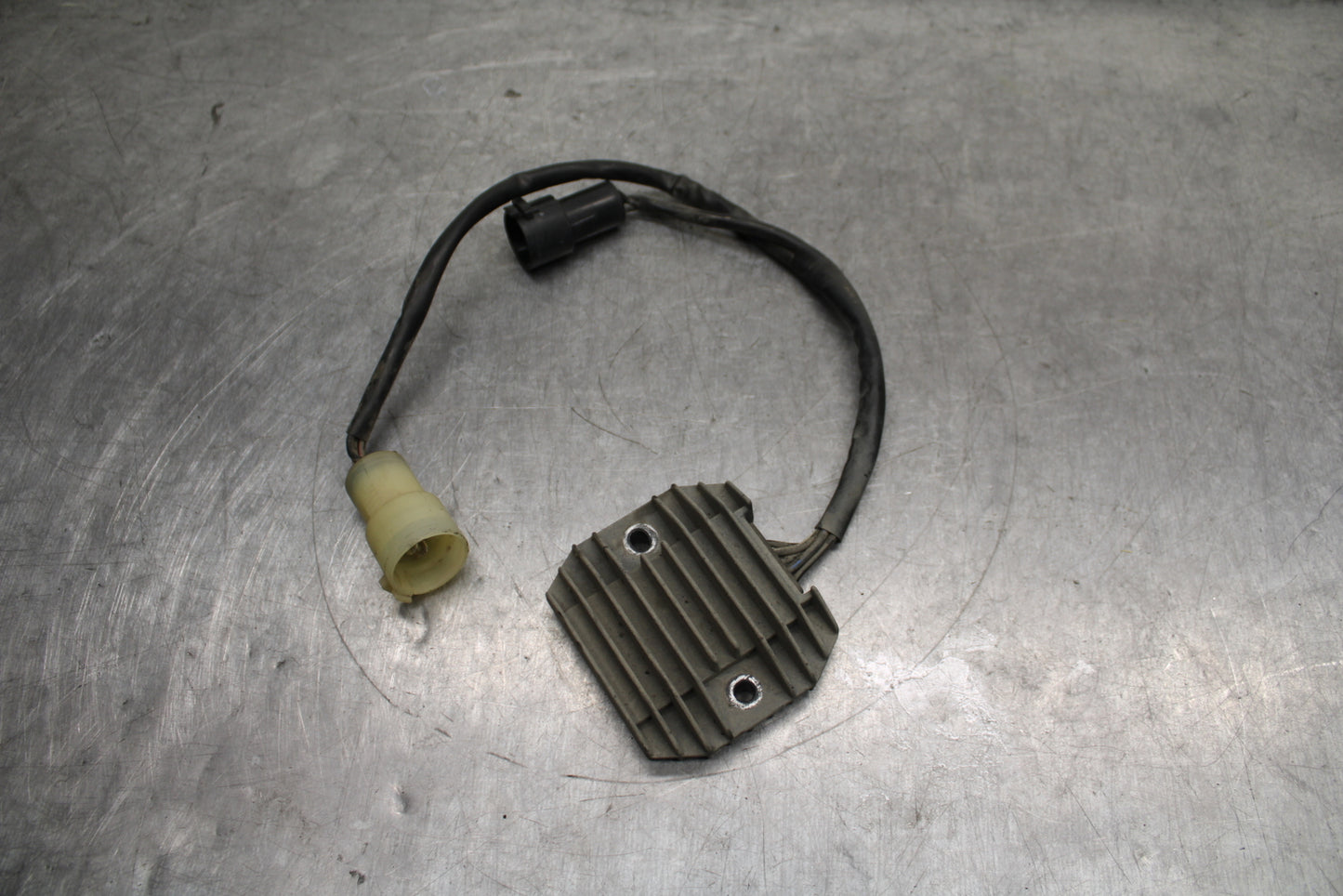 00-02 KAWASAKI NINJA ZX6R RECTIFIER VOLTAGE REGULATOR BB750