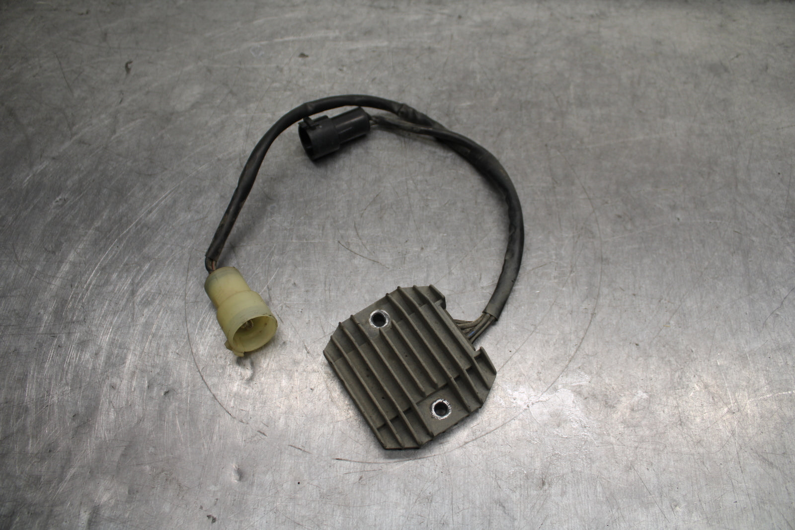 00-02 KAWASAKI NINJA ZX6R RECTIFIER VOLTAGE REGULATOR BB750