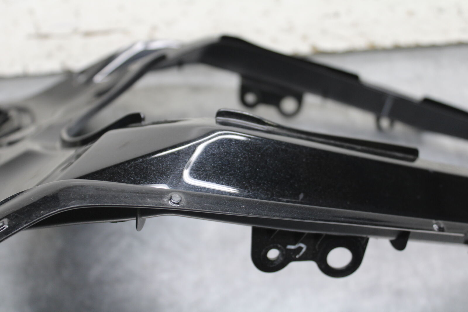 19-22 KAWASAKI Z400 CENTER REAR BACK TAIL FAIRING COWL BB738