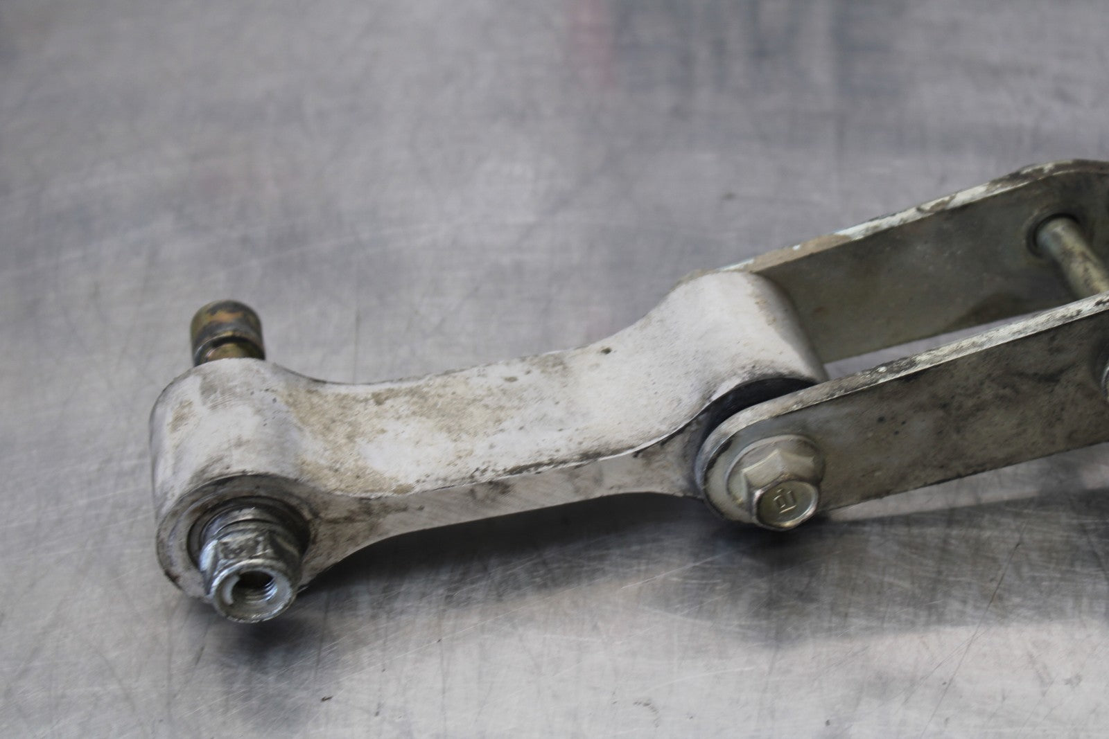 01-06 HONDA CBR600F4I REAR DOGBONE SHOCK LINKAGE LINK BB185