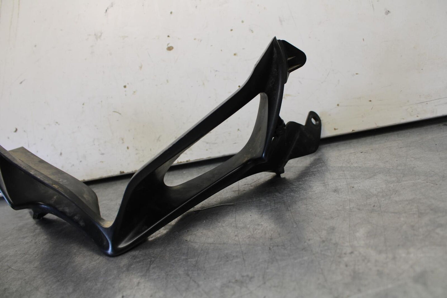 08-10 SUZUKI GSXR 600  FRONT CENTER COWL FAIRING BB101